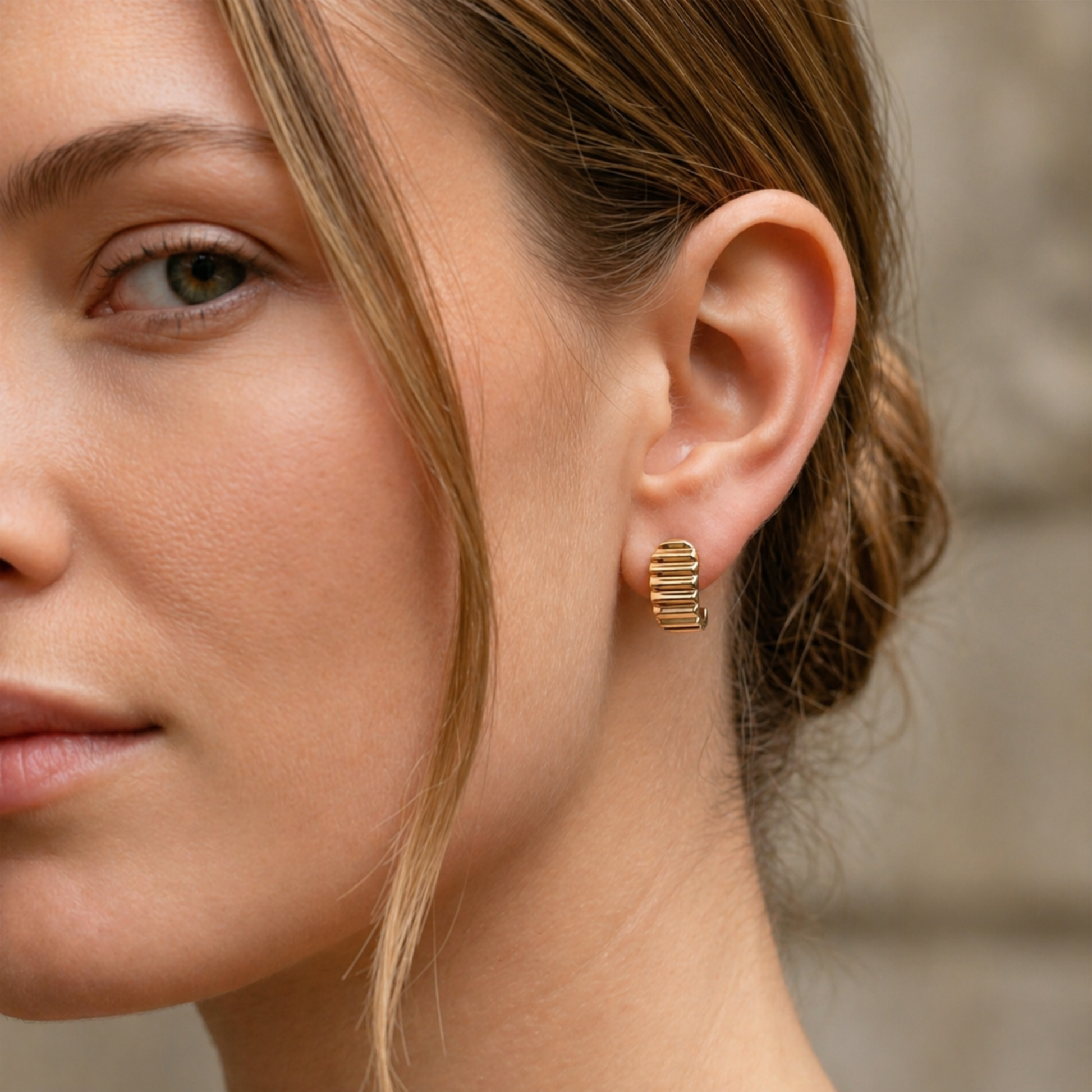 Crinkle Huggie Hoop Earrings in 14K Gold