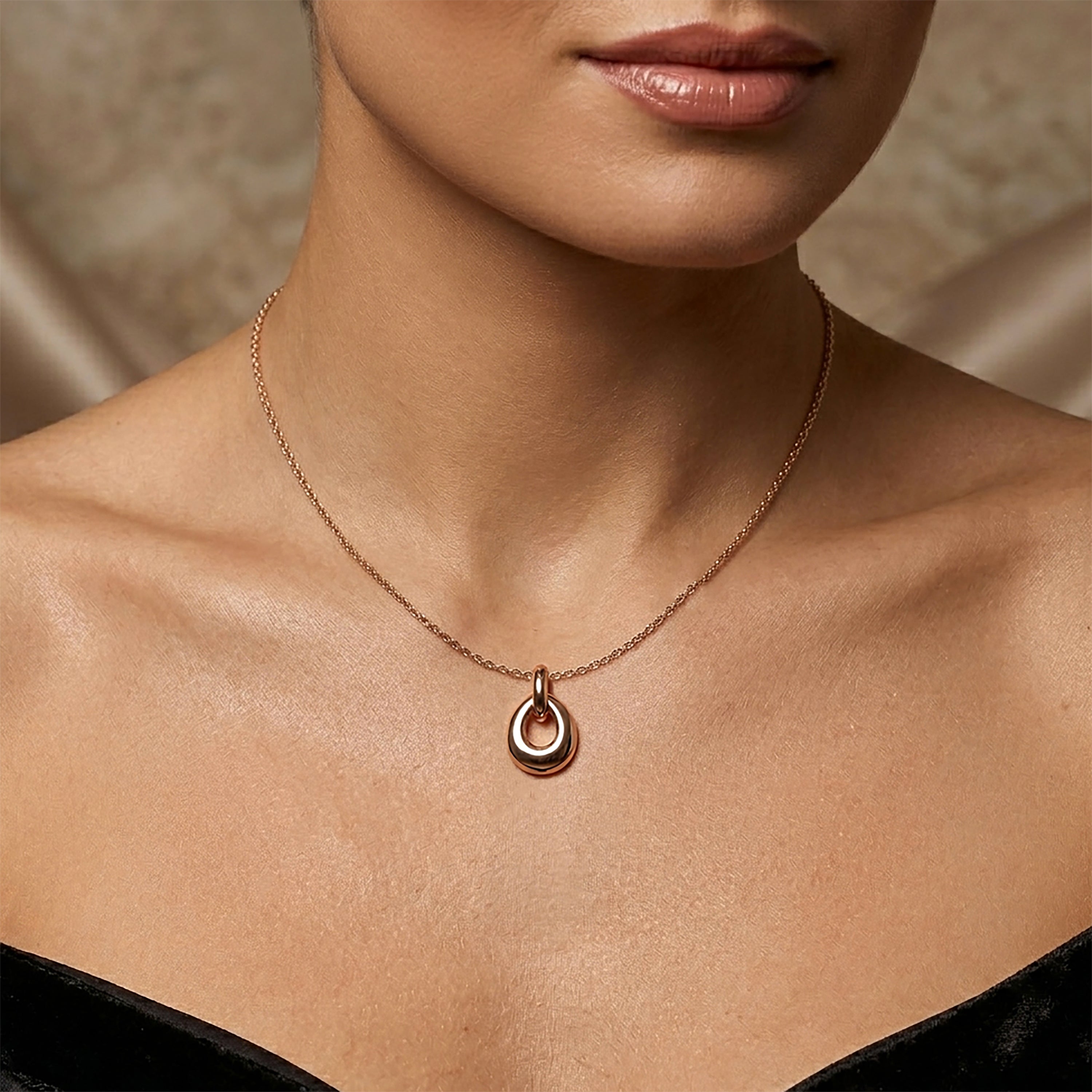 Nature Leaf Pendant in 14K Gold