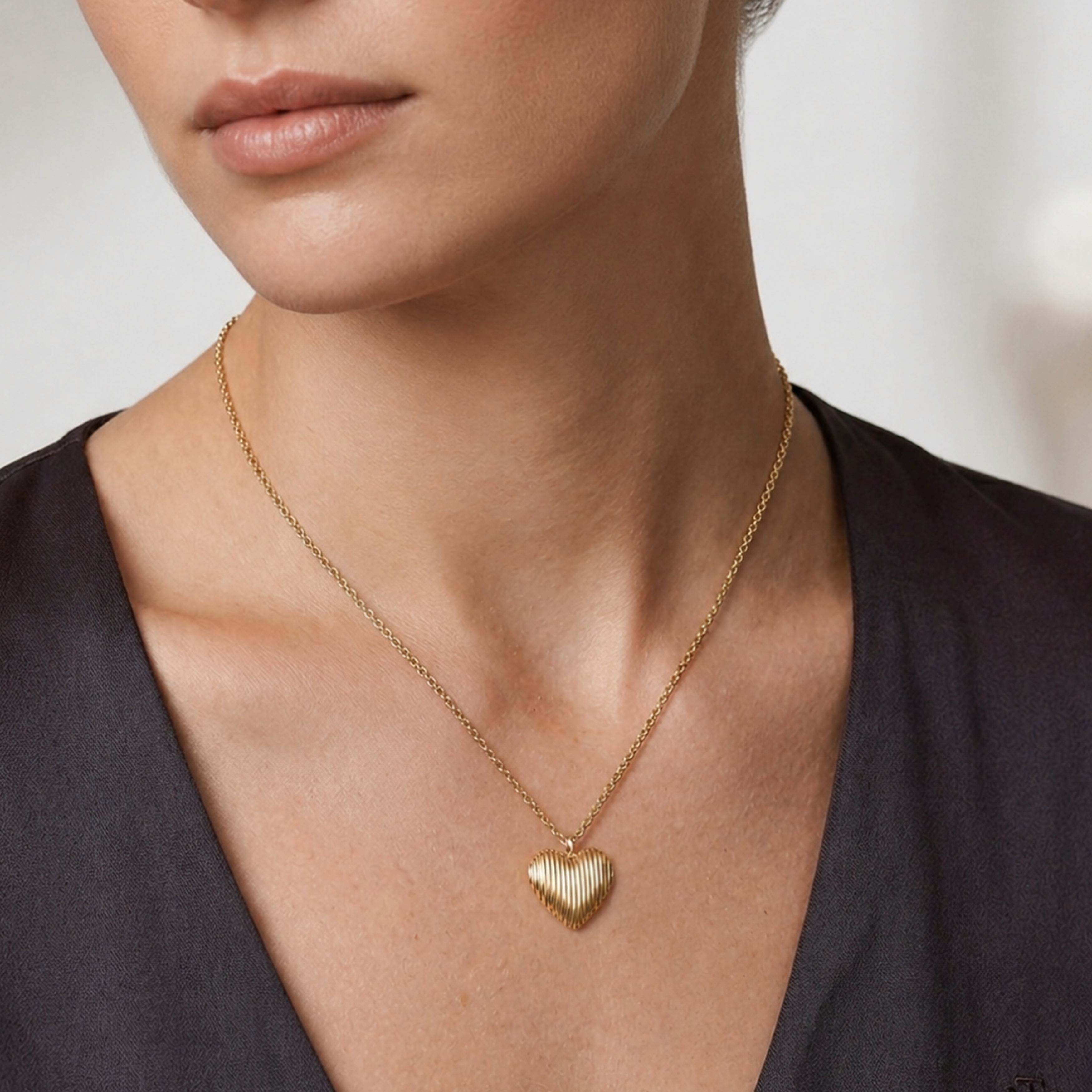 Ridged Heart Shaped Necklace in 14K Gold