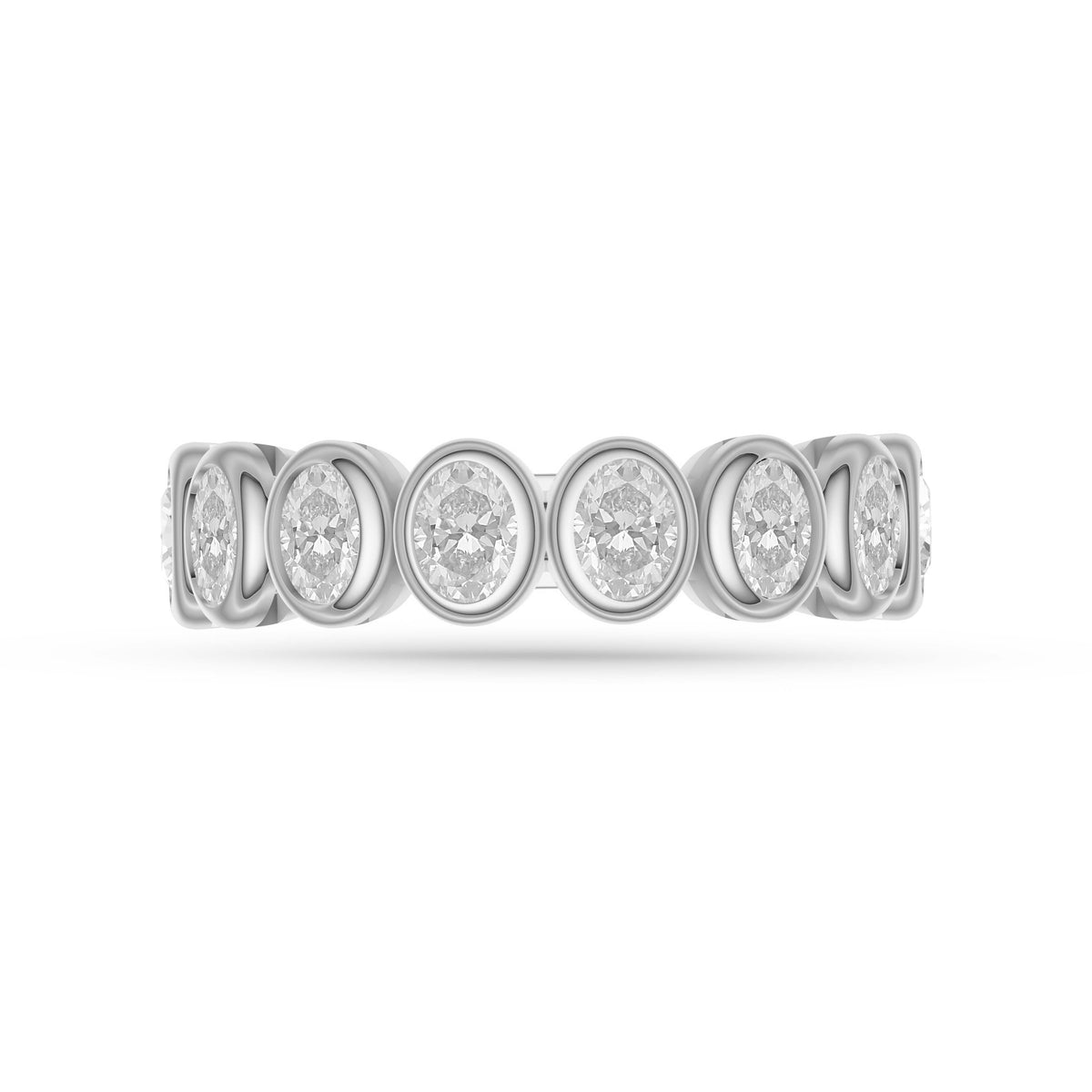 Diamond Oval Bezel Ring in 18K Gold