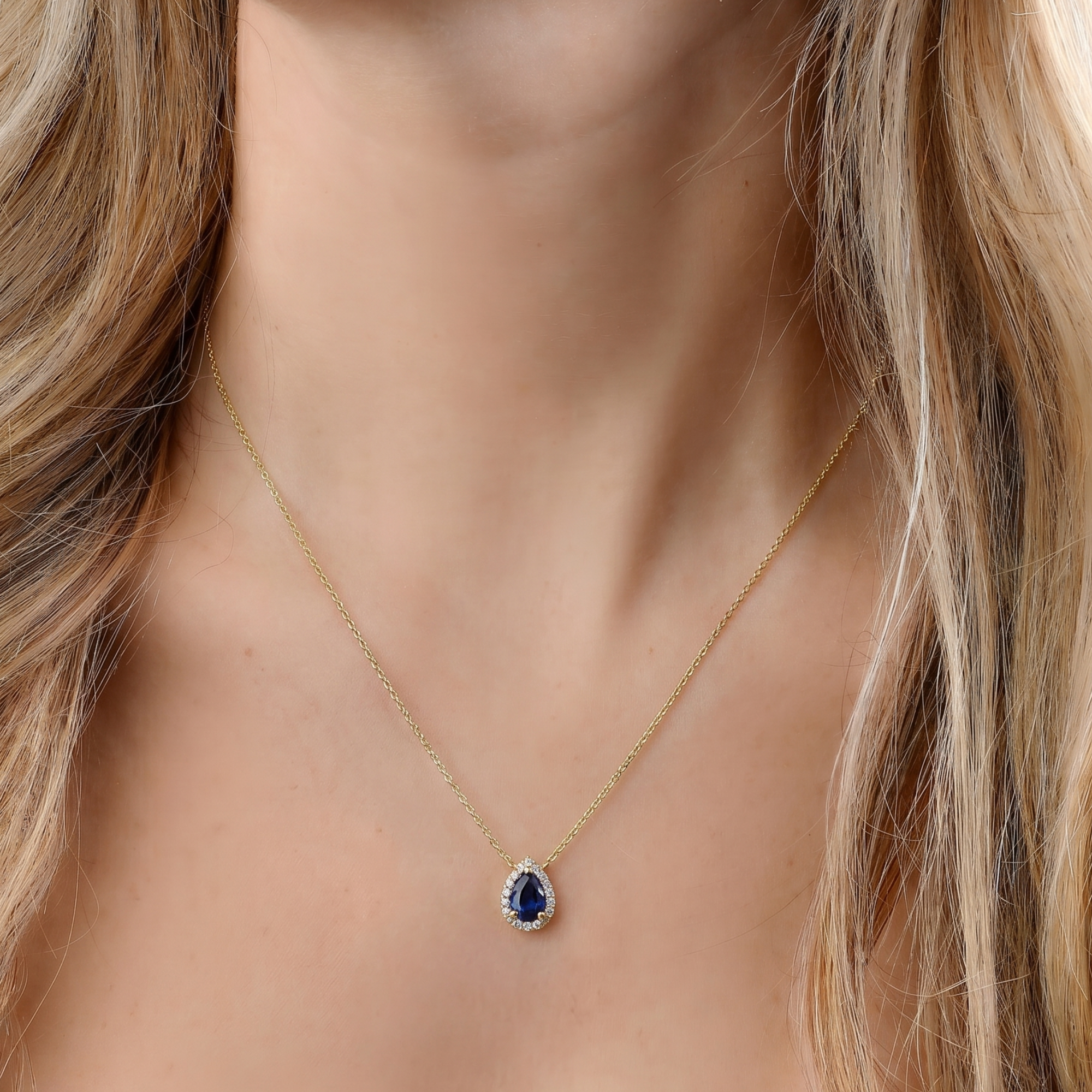 Pear-Shape Sapphire Pendant Necklace in 18K Gold
