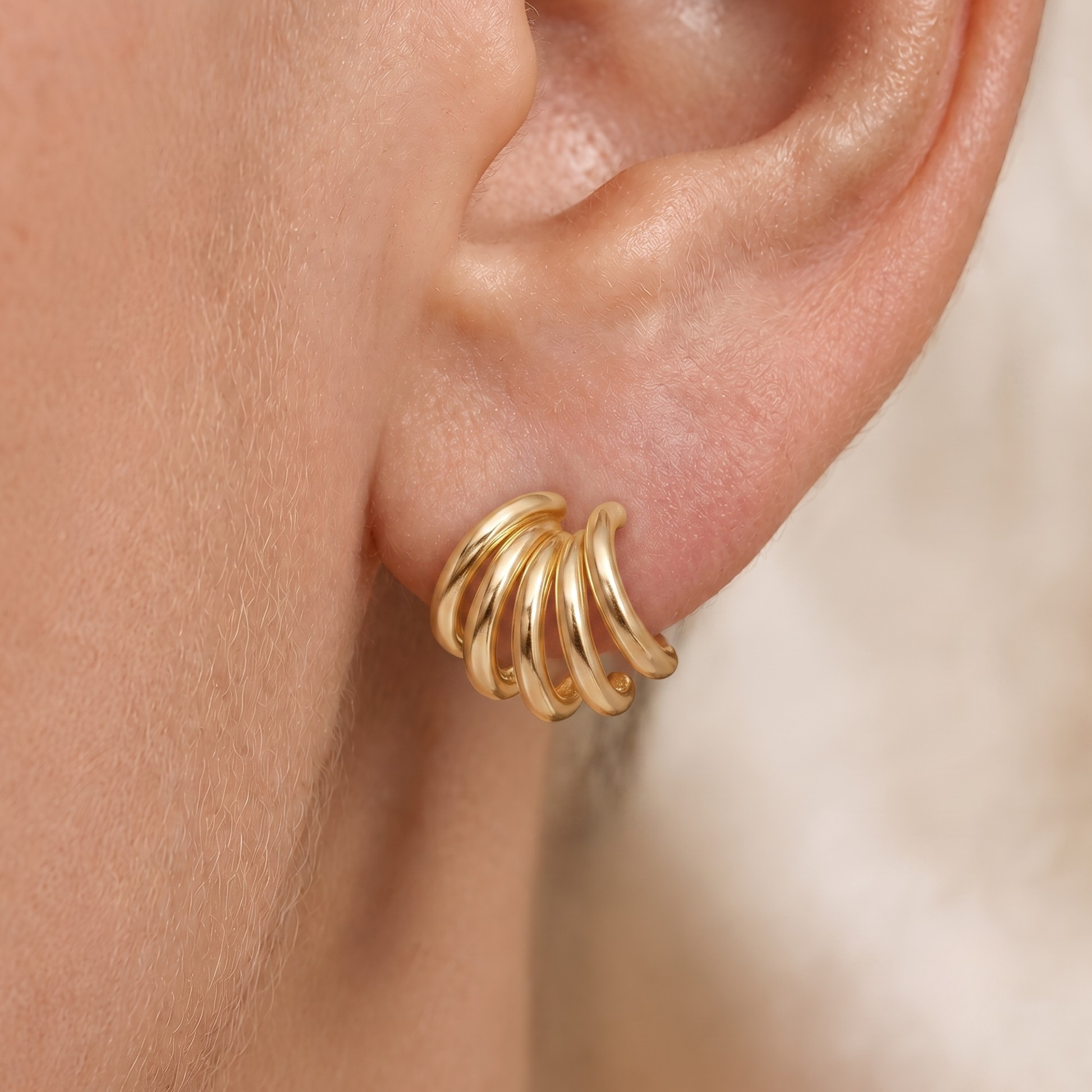 Ridged Arc Cluster Hoop Earrings in 14K Gold