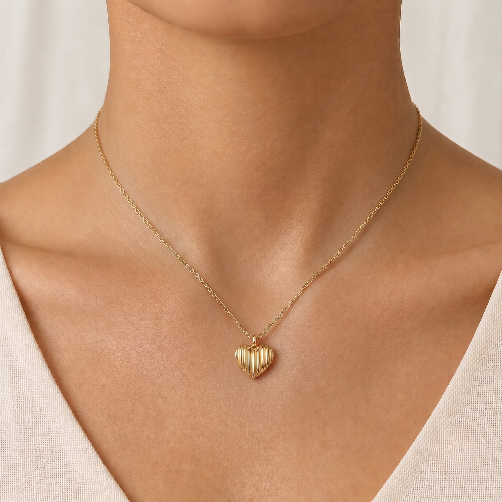 Ridged Heart Shaped Necklace in 14K Gold