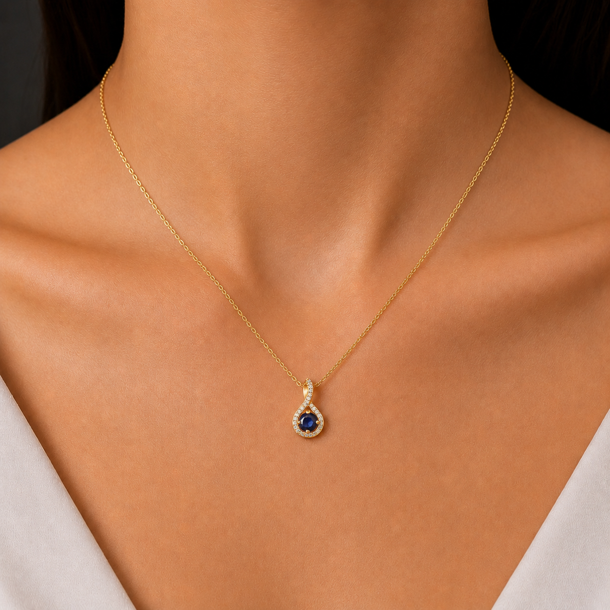 Twilight Twist Blue Sapphire Pendant in 18K Gold
