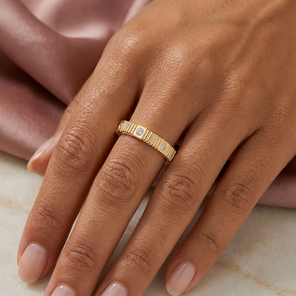Diamond Fluted Band Ring In 14K Gold