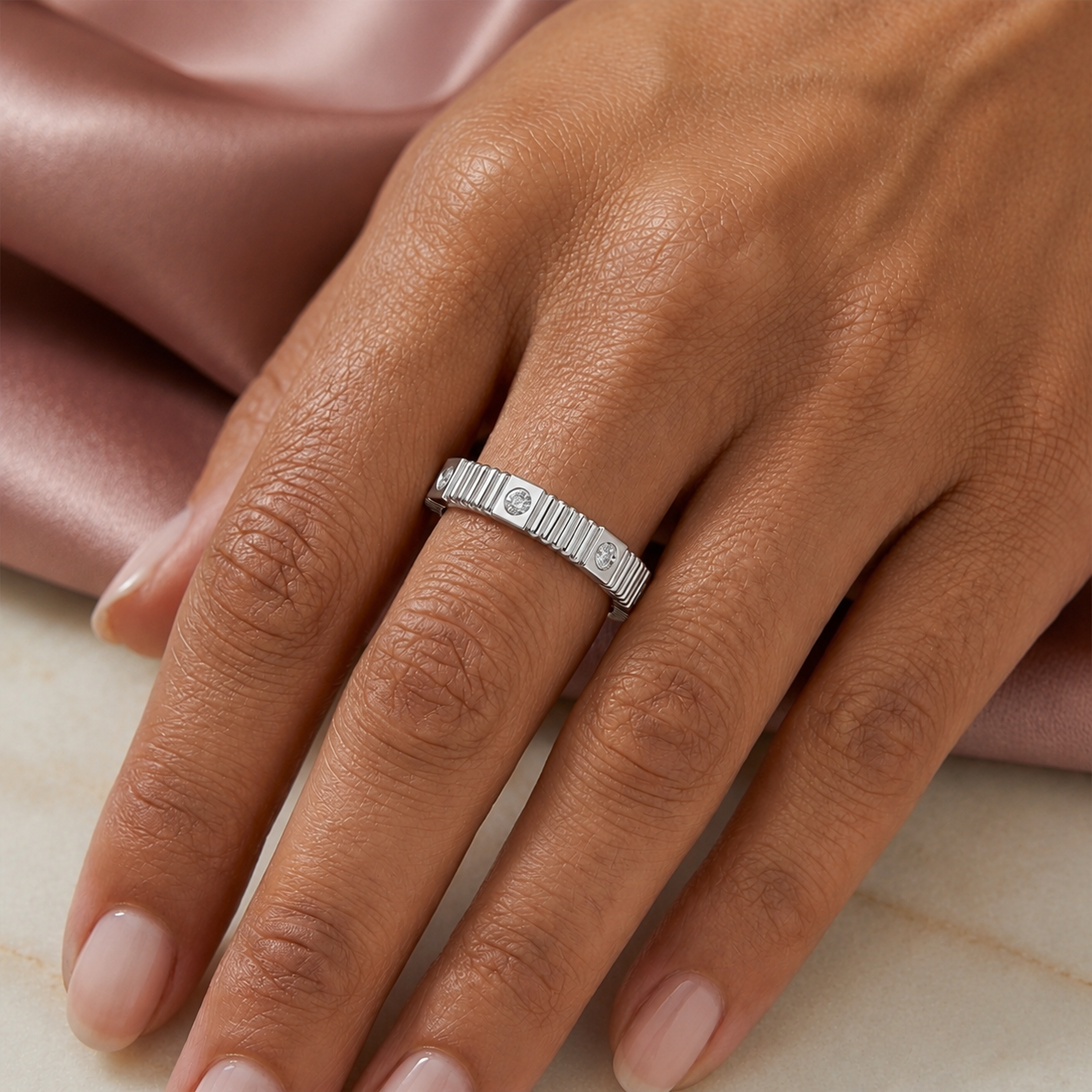 Diamond Fluted Band Ring In 14K Gold