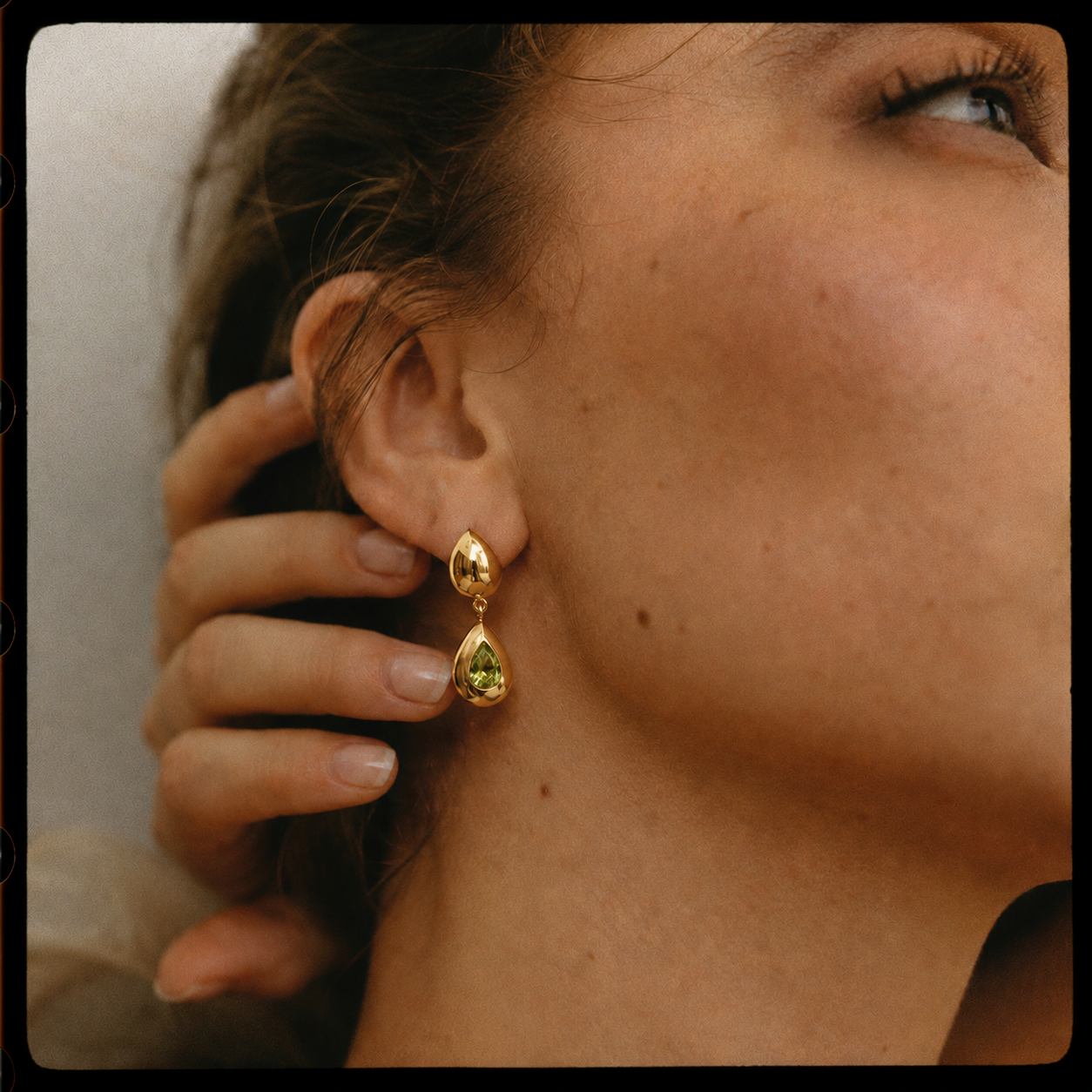 Retro Peridot Teardrop Earrings In 14K Gold