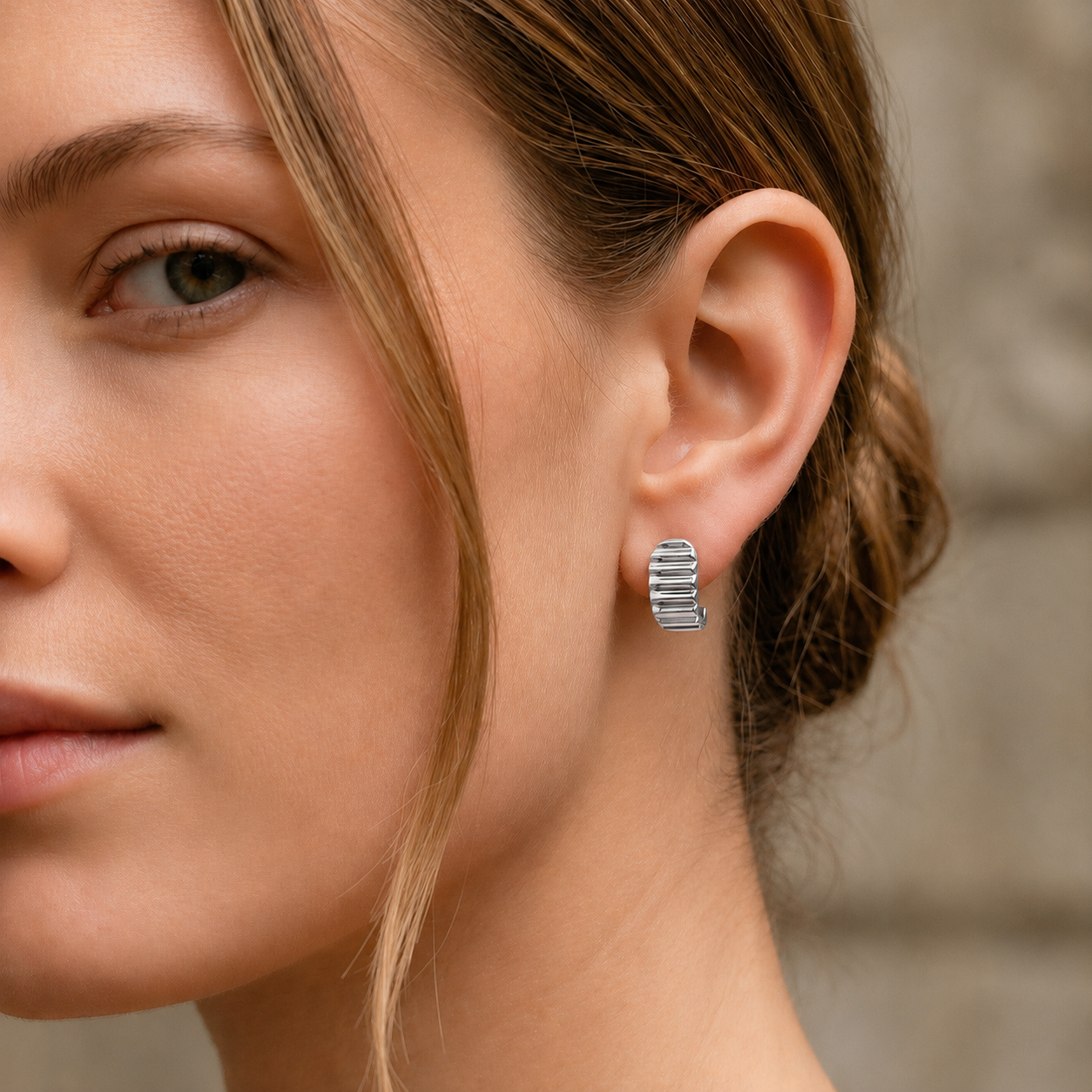 Crinkle Huggie Hoop Earrings in 14K Gold