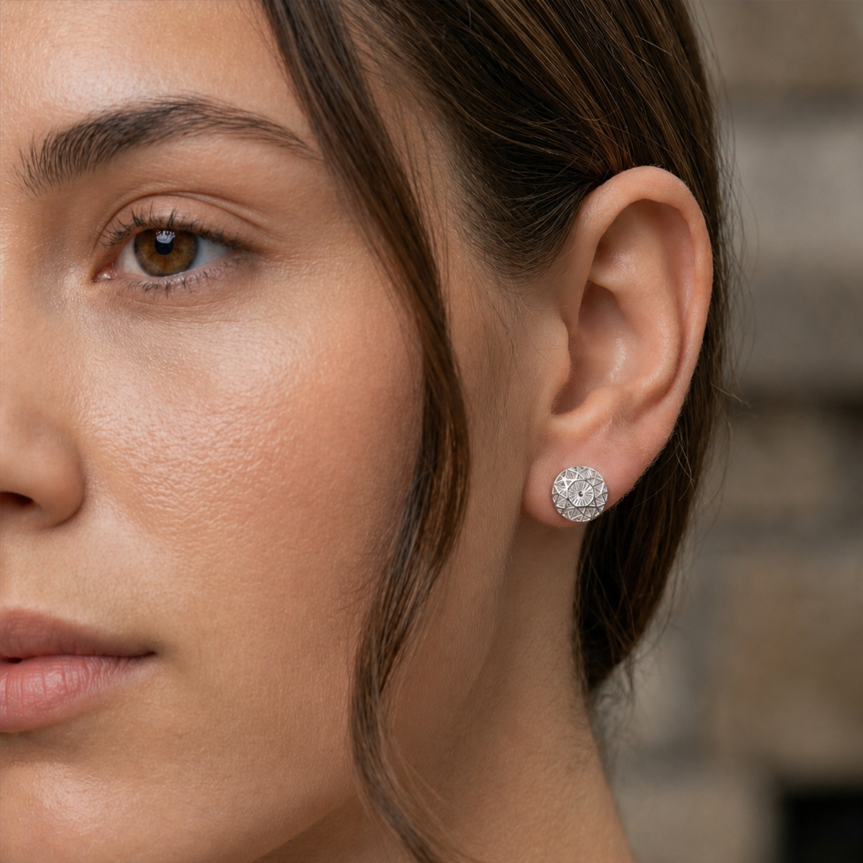 Filigree Sunburst Stud Earrings in 14K Gold